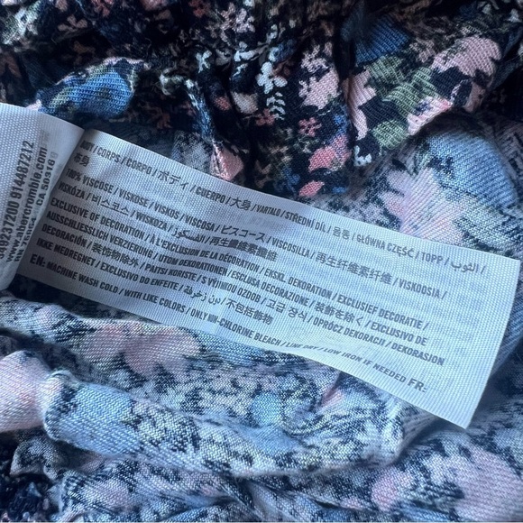 Hollister Womens Blue & Pink Floral Print Viscose Shorts Size Small - Picture 4 of 7